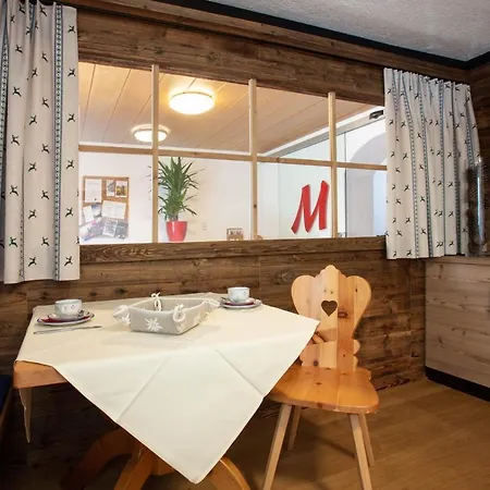 게스트하우스 Midland 장크트안톤암아를베르크