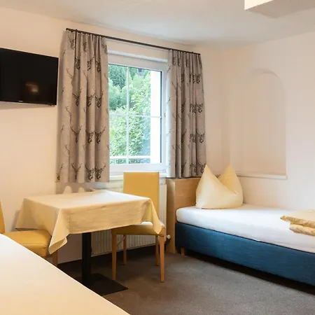 게스트하우스 Midland 장크트안톤암아를베르크