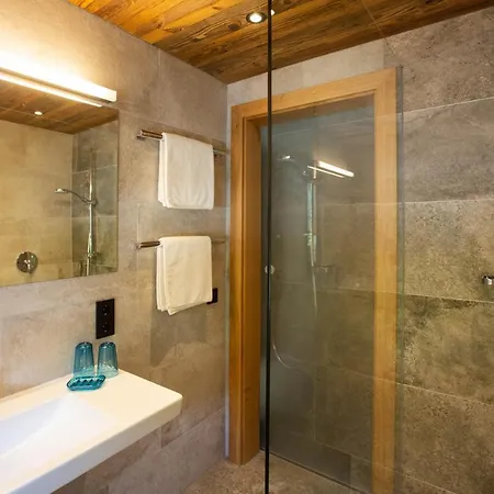 Midland 3*