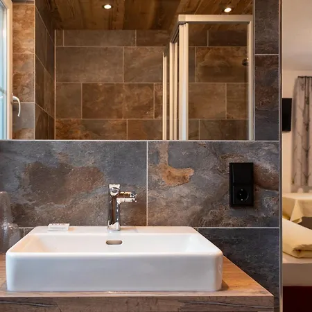 Midland 3* 圣安东阿尔贝格