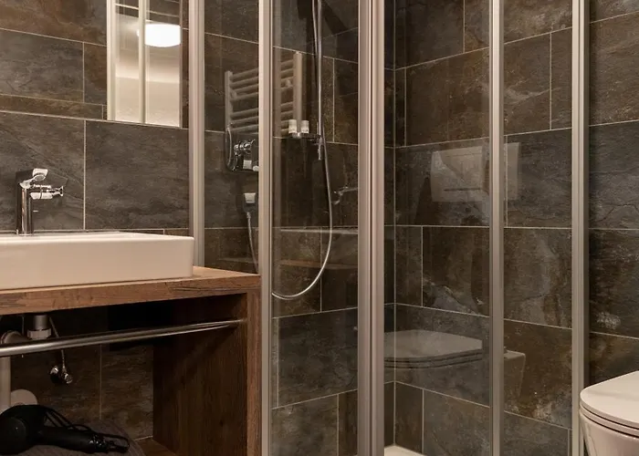 Midland Gæstehus 3*